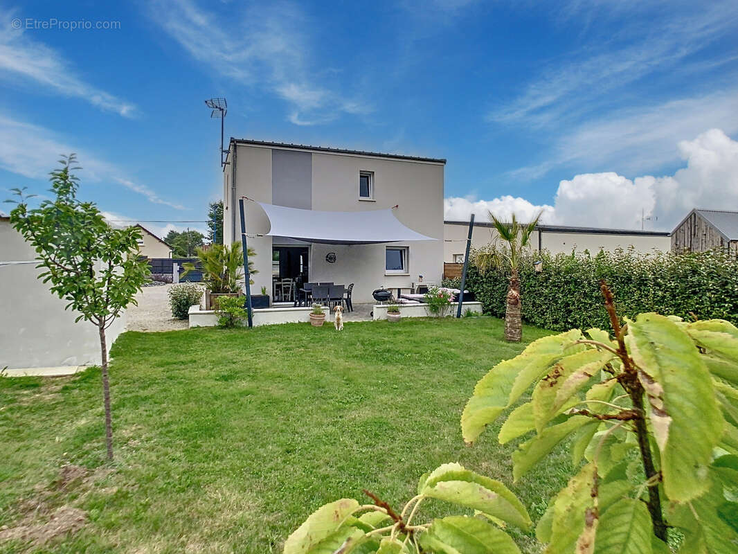 Maison à SAINT-GERMAIN-SUR-AY