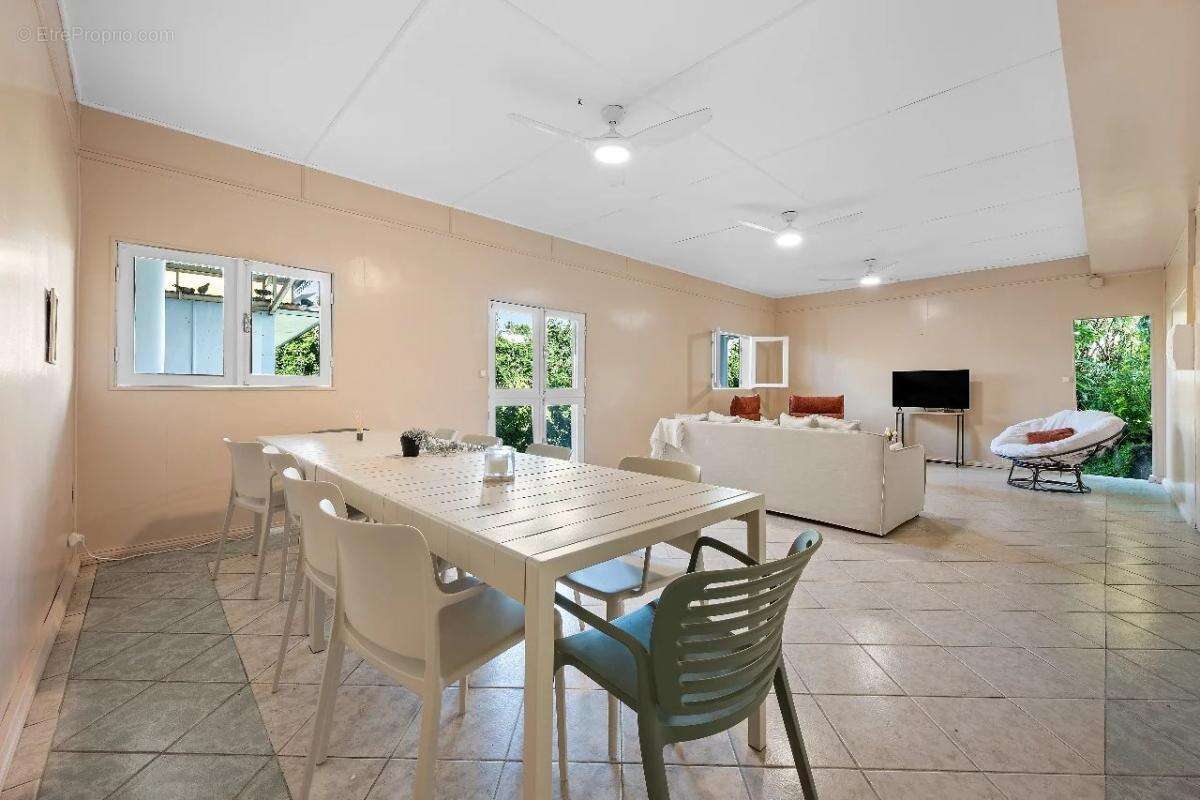 Maison à SAINTE-SUZANNE