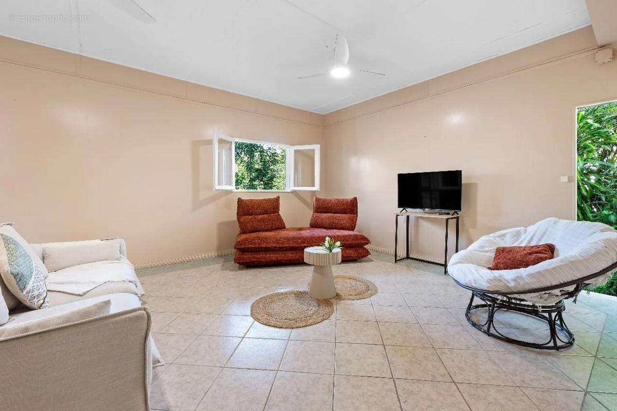 Maison à SAINTE-SUZANNE