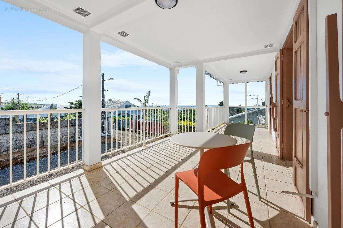 Maison à SAINTE-SUZANNE