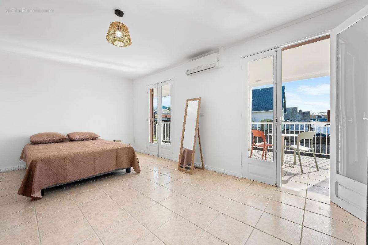 Maison à SAINTE-SUZANNE