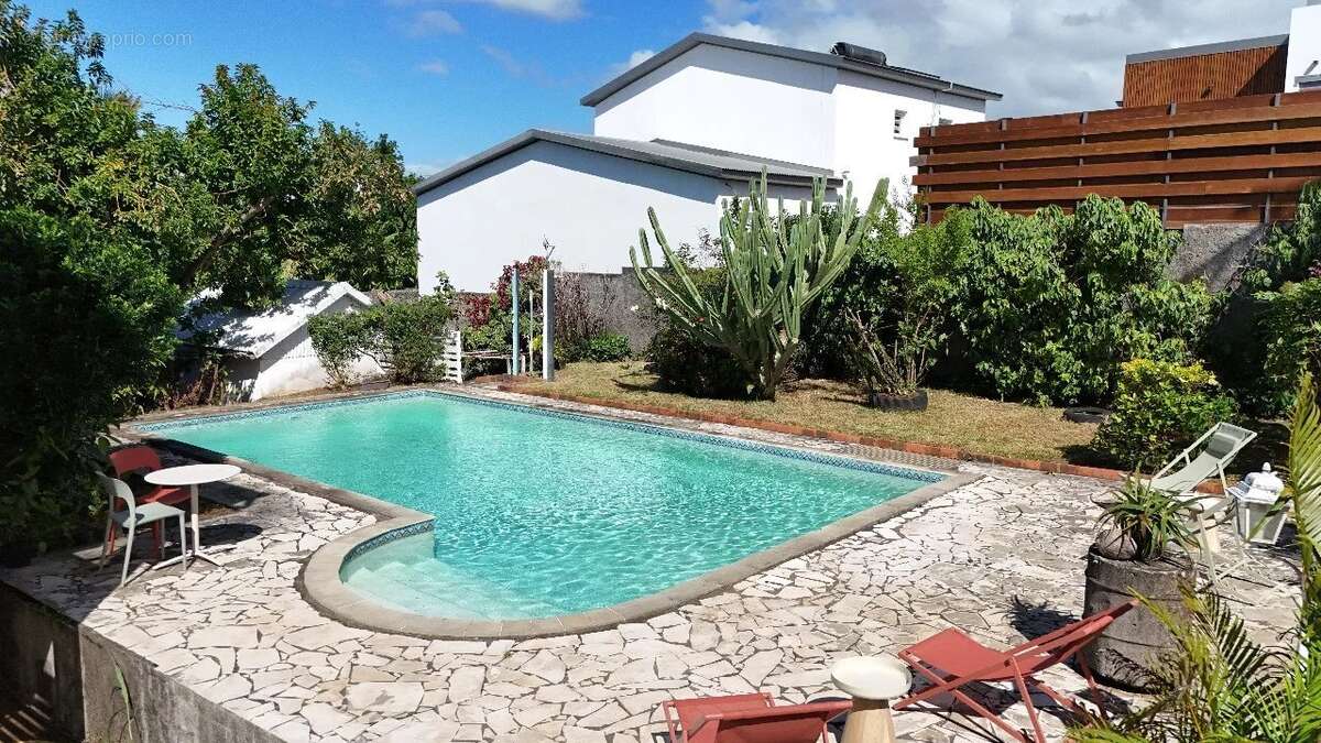 Maison à SAINTE-SUZANNE