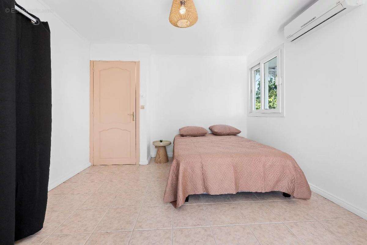 Maison à SAINTE-SUZANNE