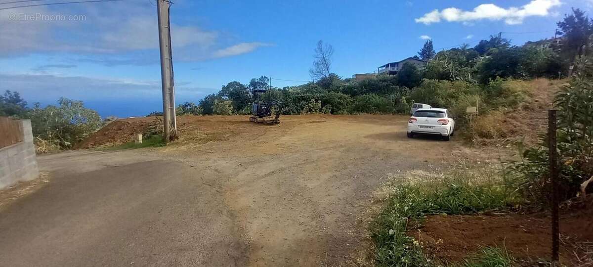 Terrain à SAINT-LEU