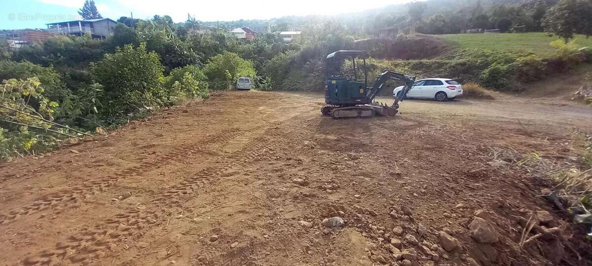 Terrain à SAINT-LEU