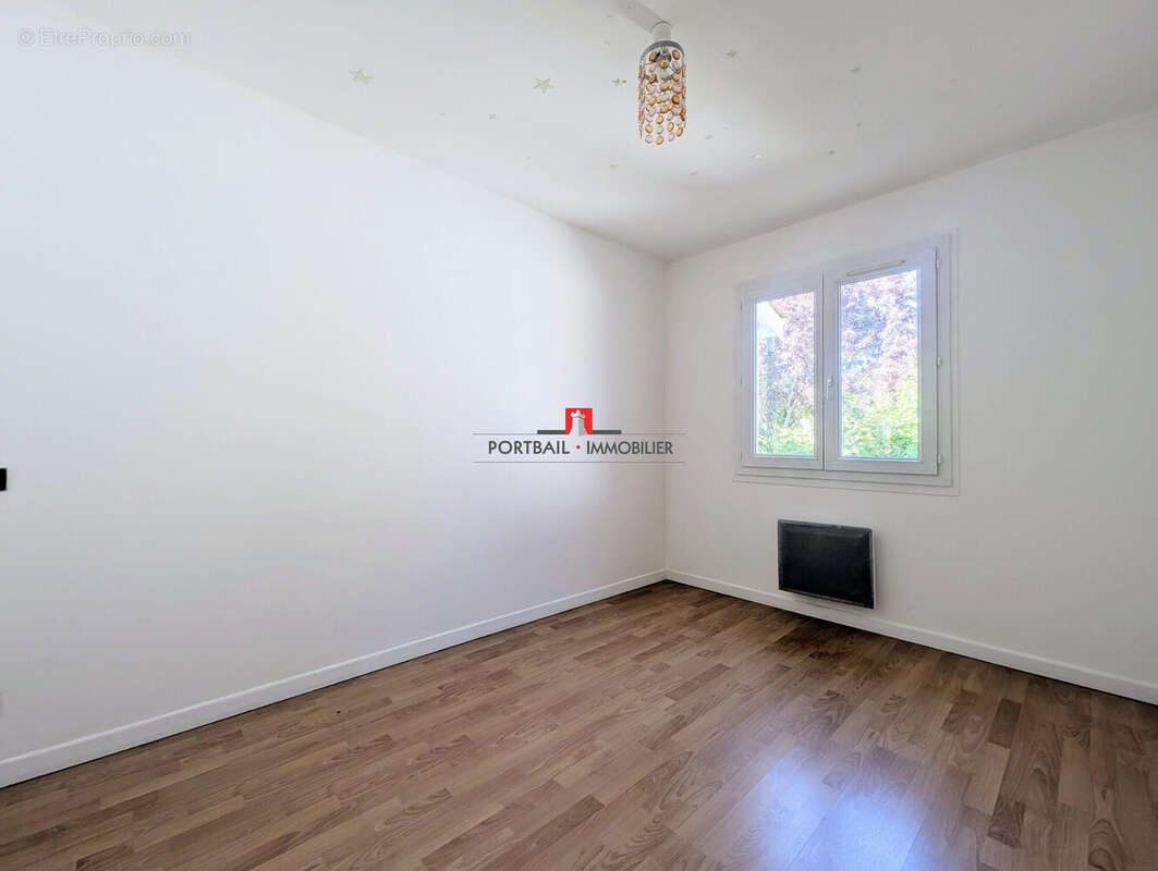 Maison à SAINT-GENES-DE-BLAYE