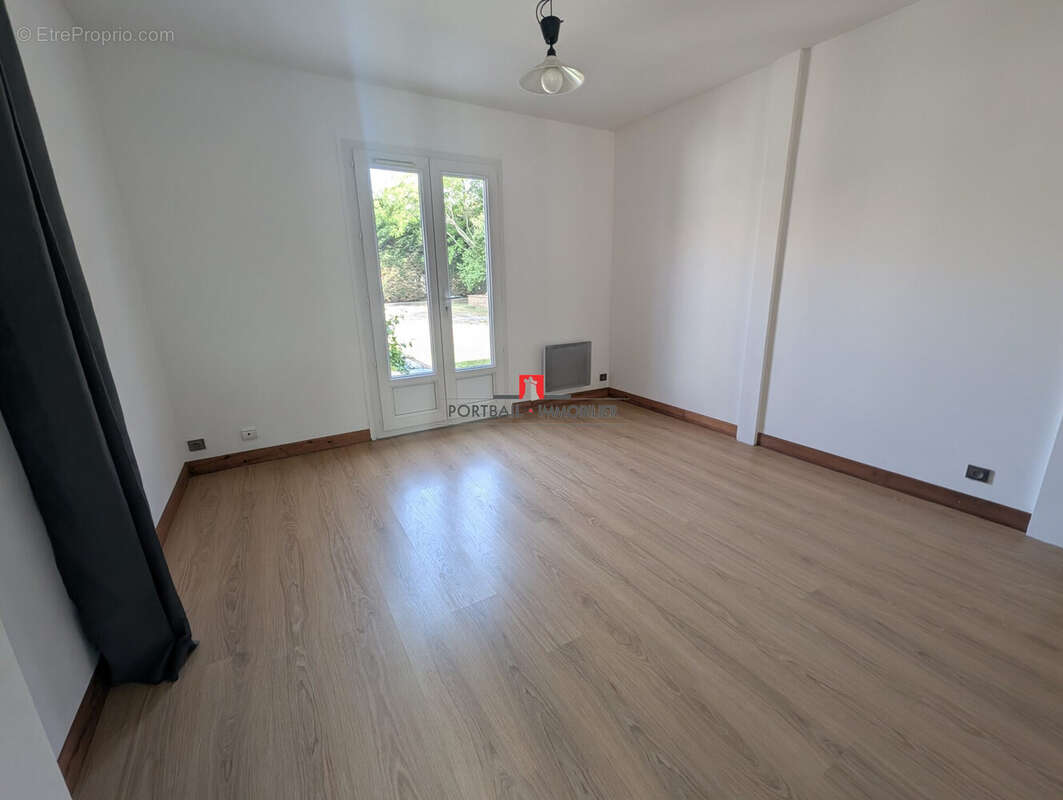 Maison à SAINT-GENES-DE-BLAYE