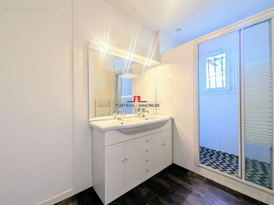 Maison à SAINT-GENES-DE-BLAYE