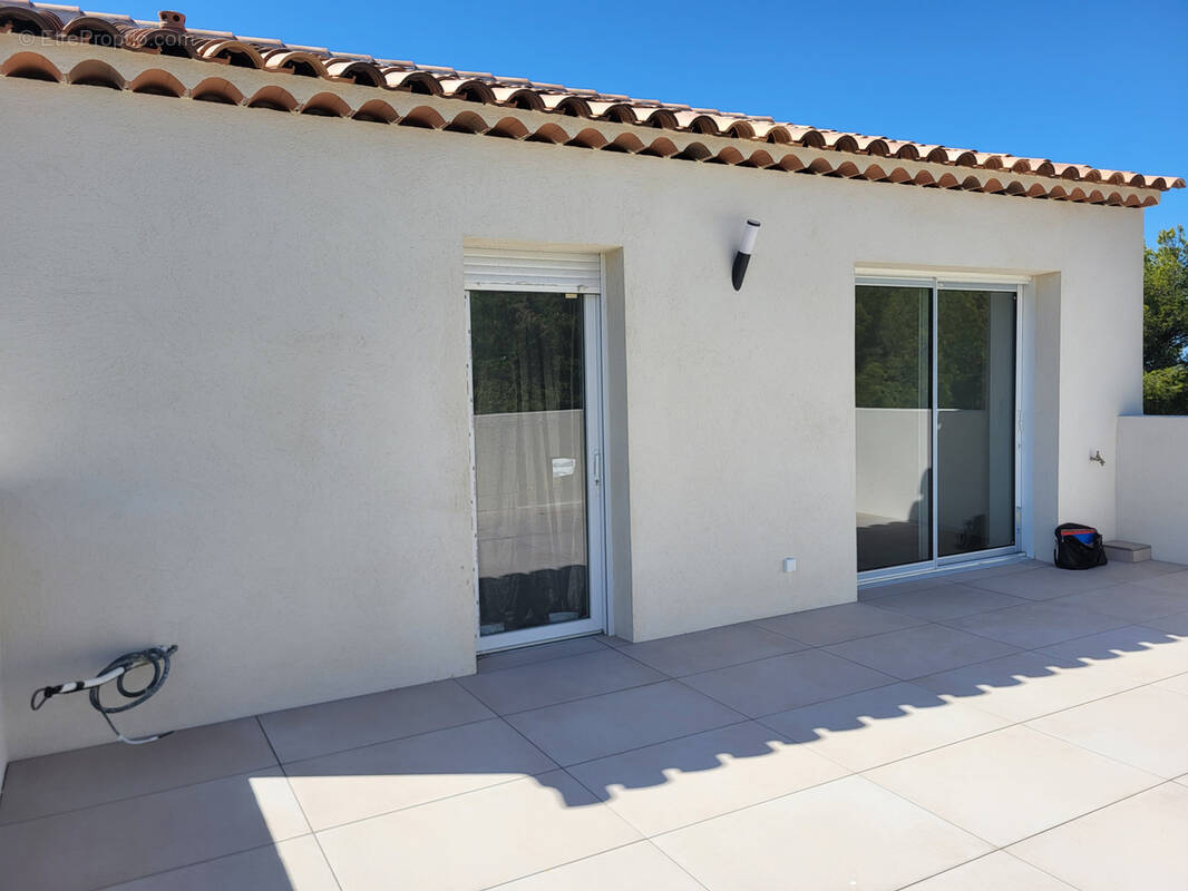 Appartement à ROGNAC