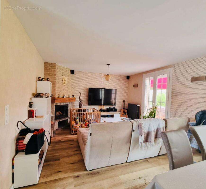 Maison à SAINT-QUENTIN