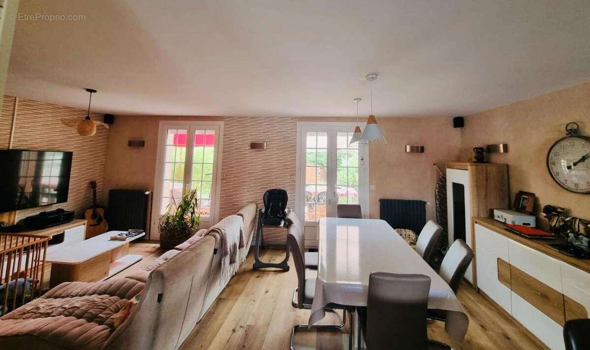 Maison à SAINT-QUENTIN