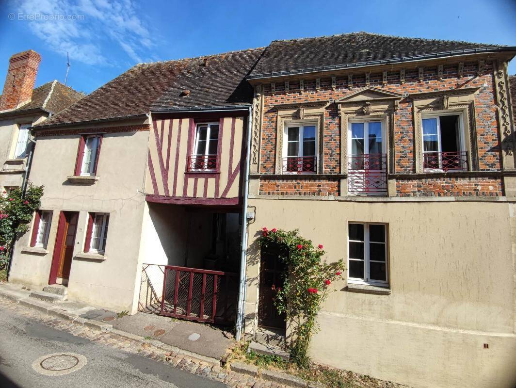 Maison à AVERNES-SOUS-EXMES