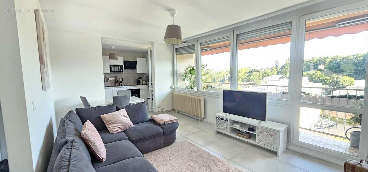 Appartement à OULLINS