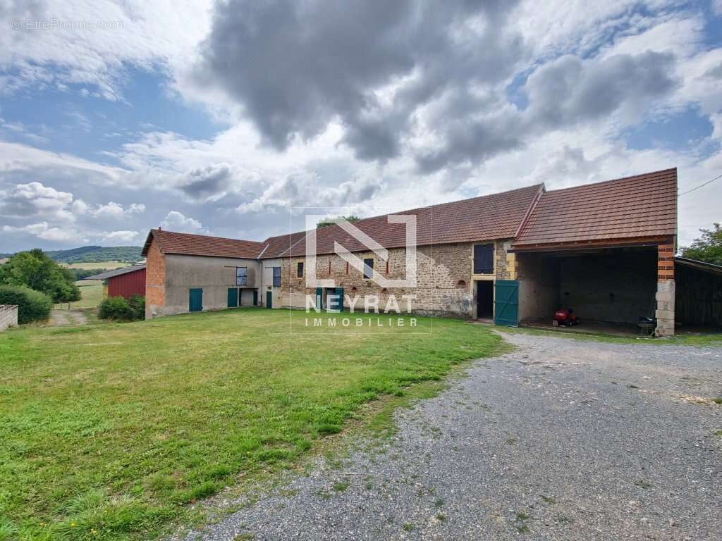 Maison à ISSY-L&#039;EVEQUE