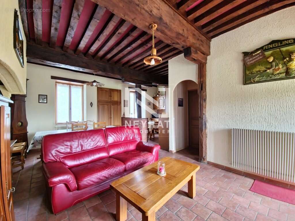 Maison à ISSY-L&#039;EVEQUE