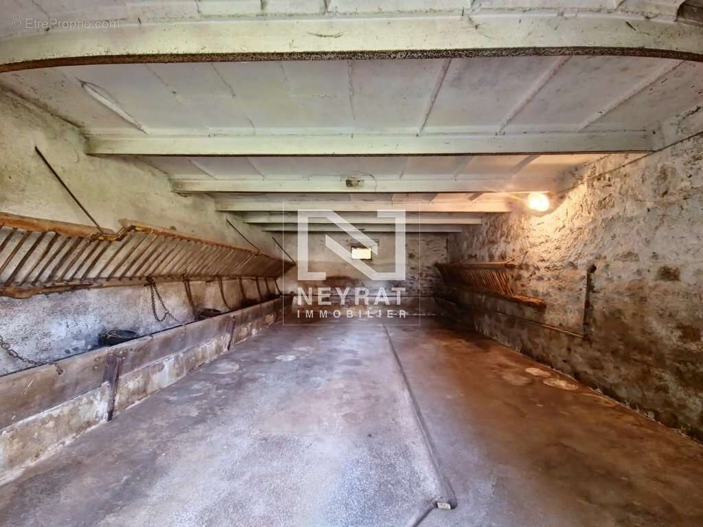 Maison à ISSY-L&#039;EVEQUE