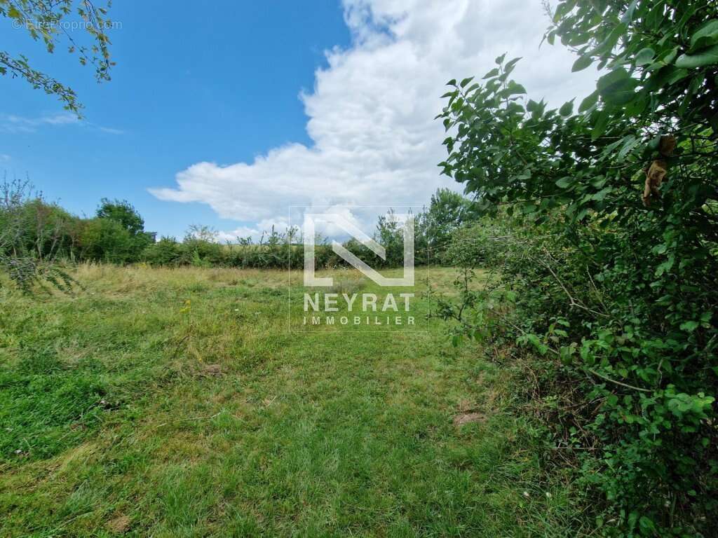 Maison à ISSY-L&#039;EVEQUE