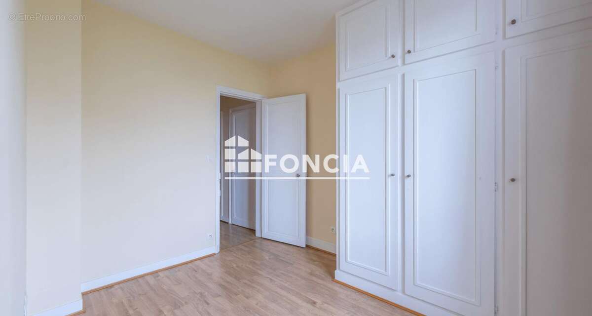 Appartement à PARIS-20E