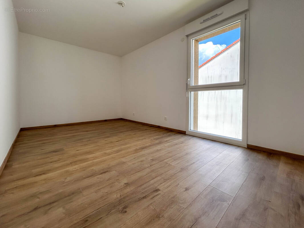 Appartement à NORROY-LE-VENEUR