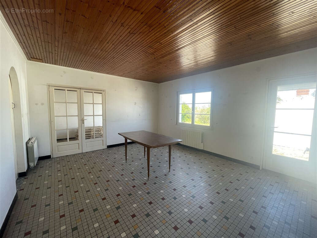 Maison à L&#039;EPINE