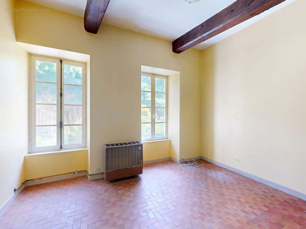 Appartement à PRIVAS