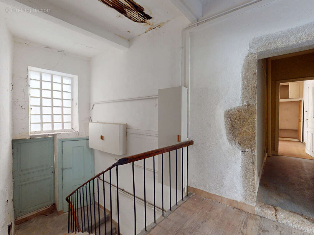 Appartement à PRIVAS