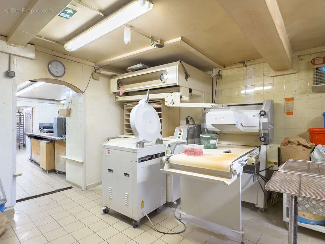 Commerce à VERNOUX-EN-VIVARAIS