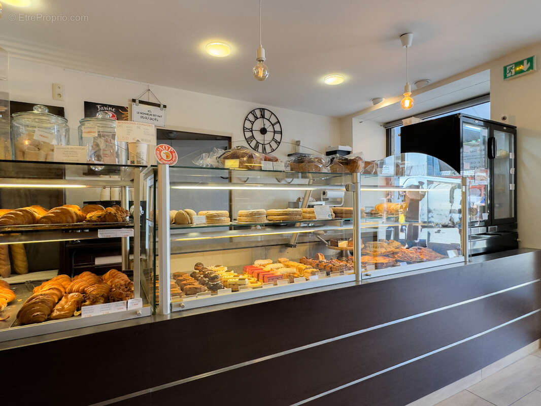 Commerce à VERNOUX-EN-VIVARAIS