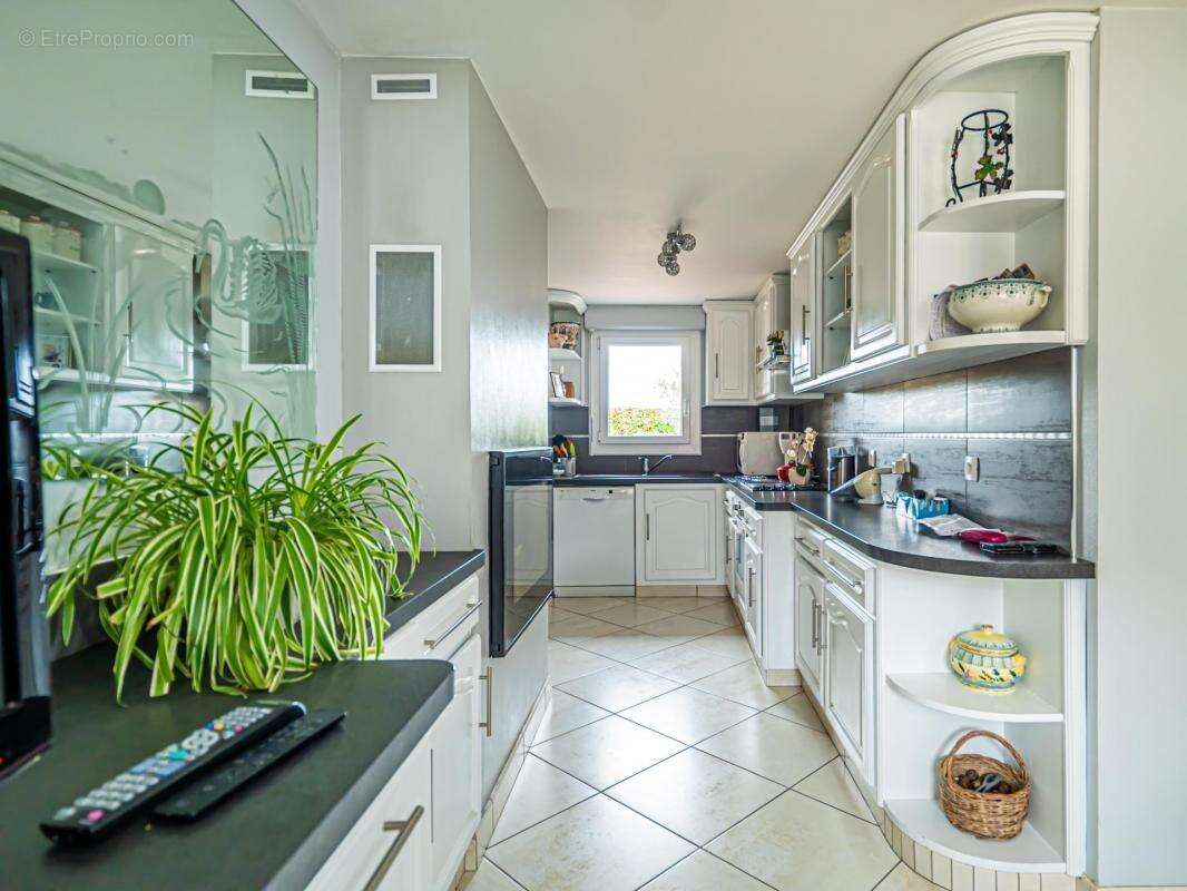 Maison à YVRE-L&#039;EVEQUE