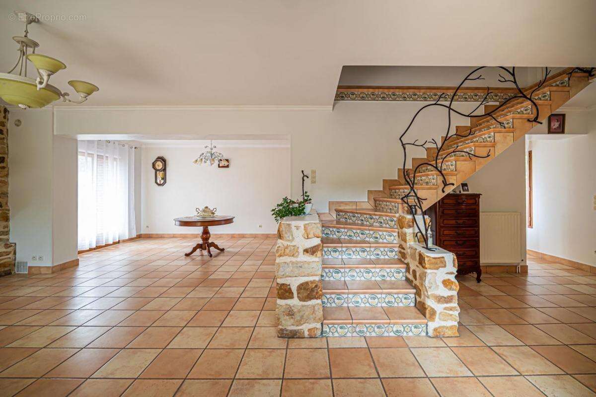 Maison à YVRE-L&#039;EVEQUE