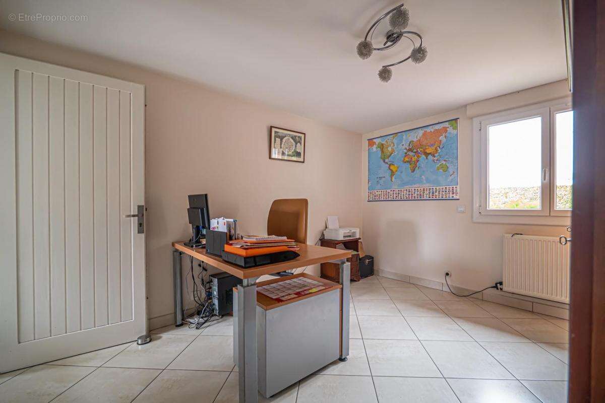 Maison à YVRE-L&#039;EVEQUE