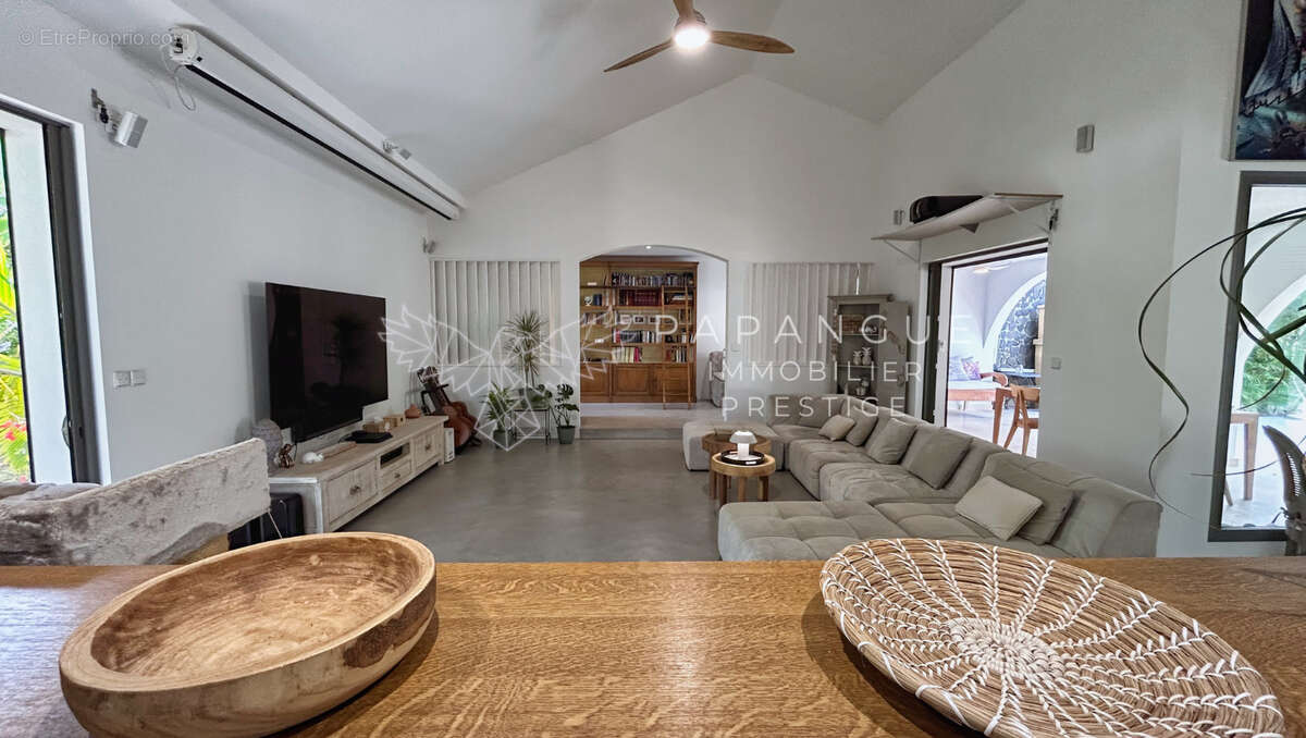 Maison à L&#039;ETANG-SALE