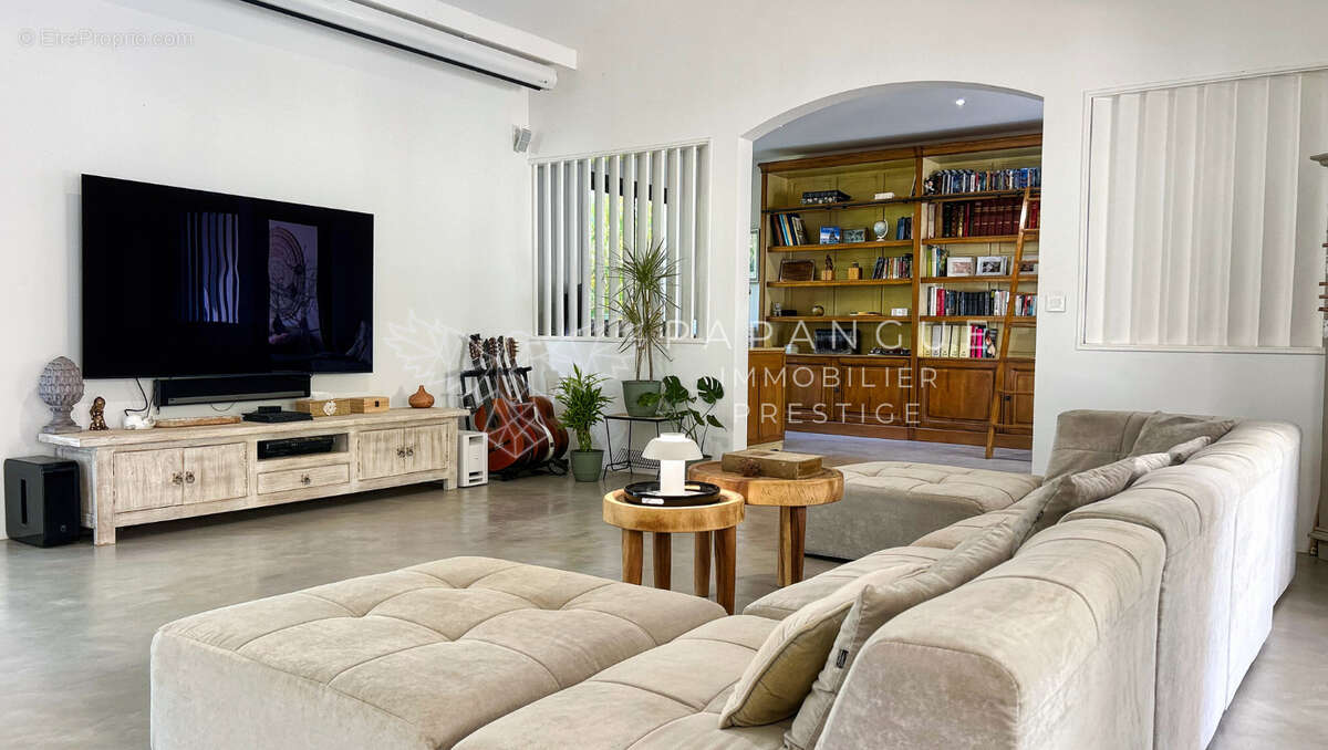 Maison à L&#039;ETANG-SALE