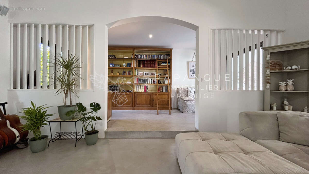 Maison à L&#039;ETANG-SALE