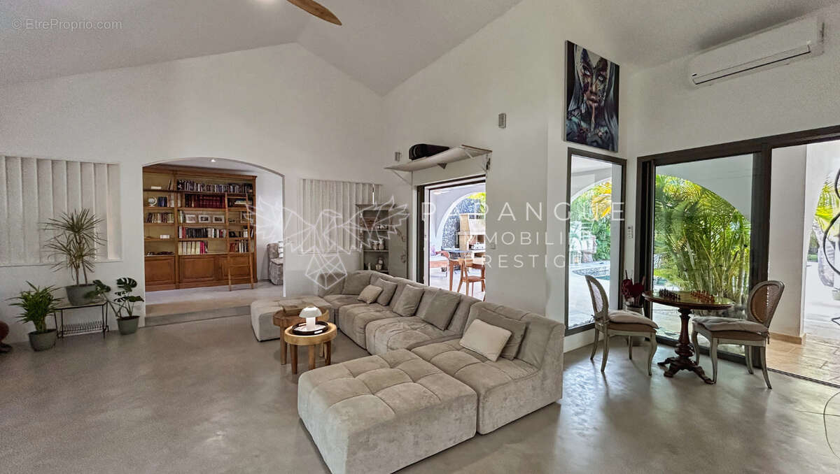 Maison à L&#039;ETANG-SALE