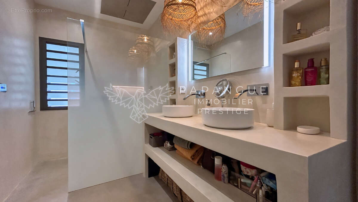 Maison à L&#039;ETANG-SALE