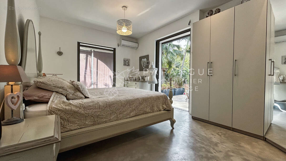 Maison à L&#039;ETANG-SALE