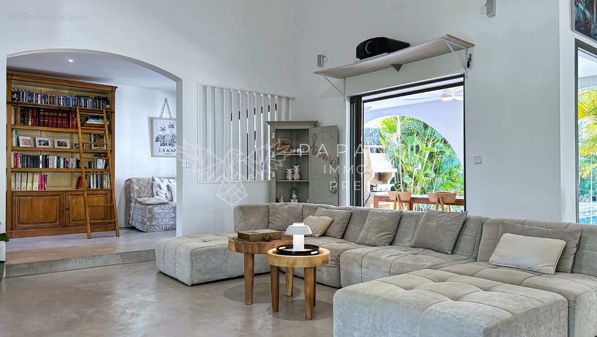 Maison à L&#039;ETANG-SALE