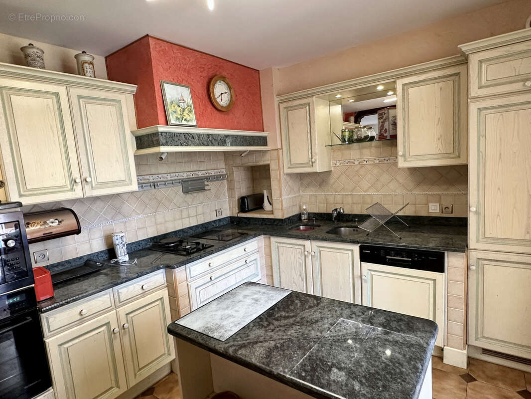 Maison à SAINT-JUERY