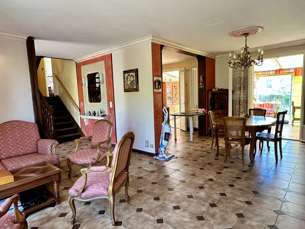 Maison à SAINT-JUERY