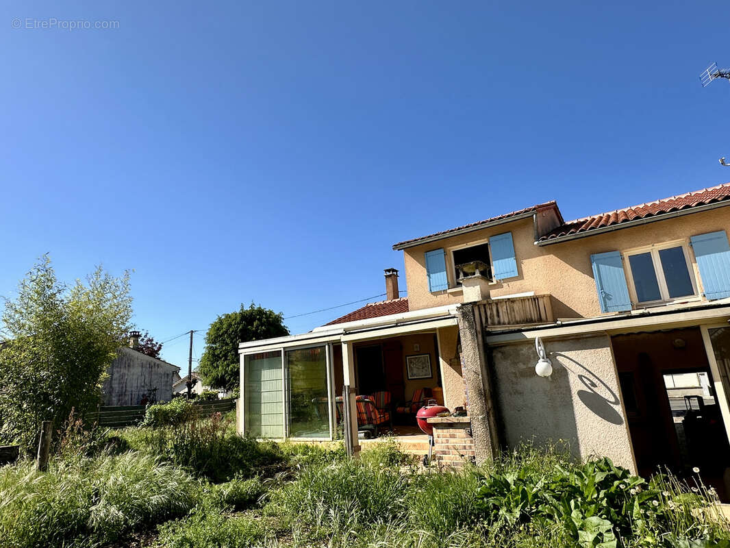 Maison à SAINT-JUERY