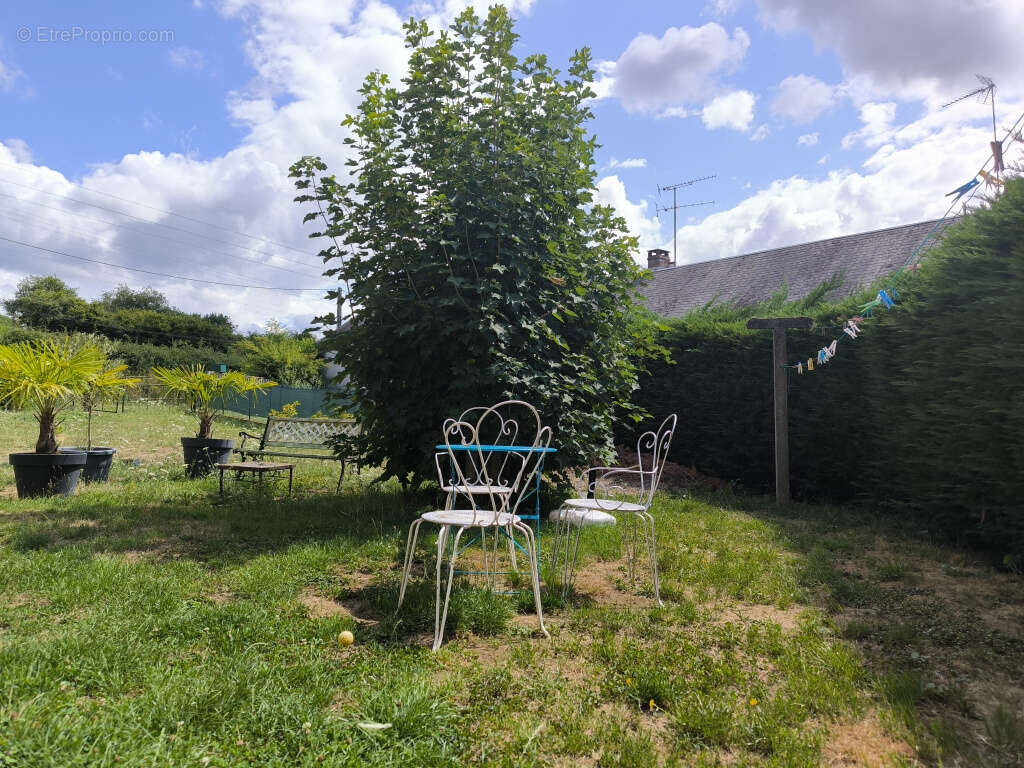 Maison à MONTIGNY-EN-MORVAN