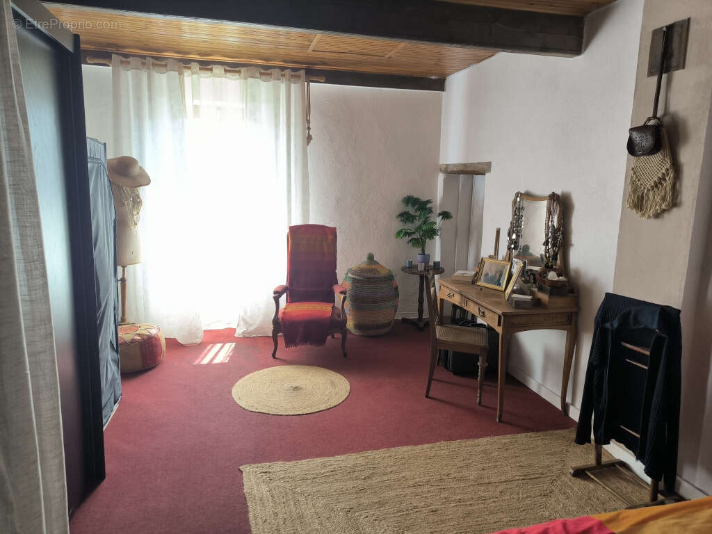 Maison à MONTIGNY-EN-MORVAN