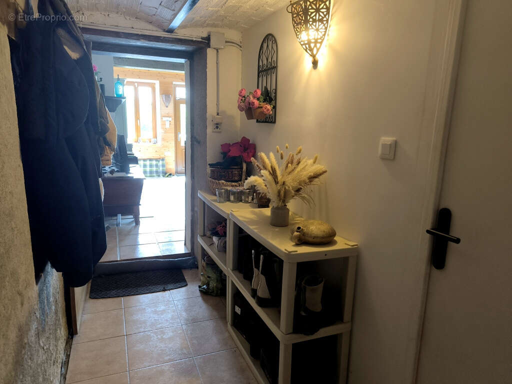 Maison à MONTIGNY-EN-MORVAN