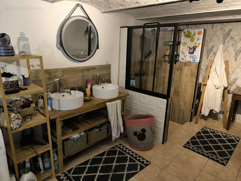 Maison à MONTIGNY-EN-MORVAN