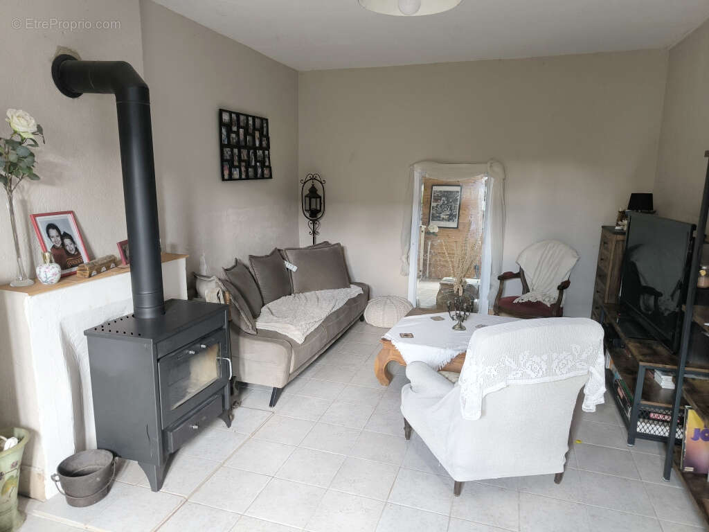 Maison à MONTIGNY-EN-MORVAN