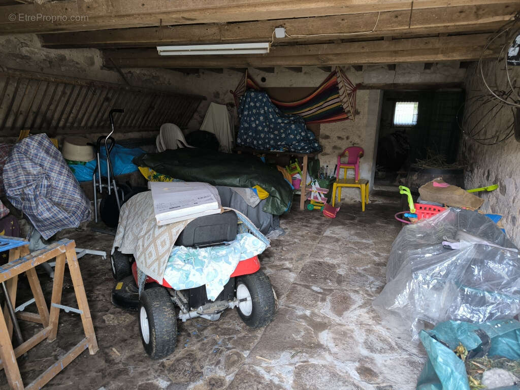 Maison à MONTIGNY-EN-MORVAN