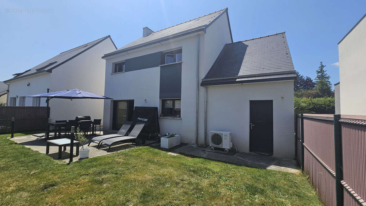 Maison à SAINT-ARMEL