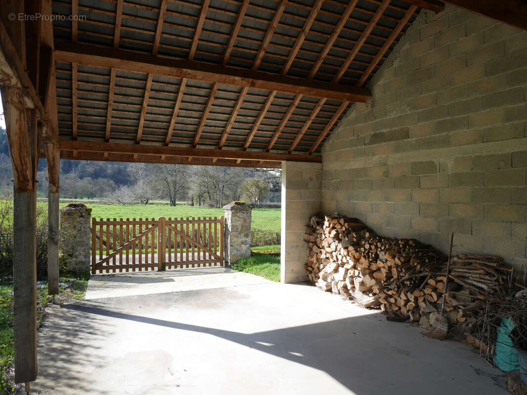 Maison à MONTREUILLON