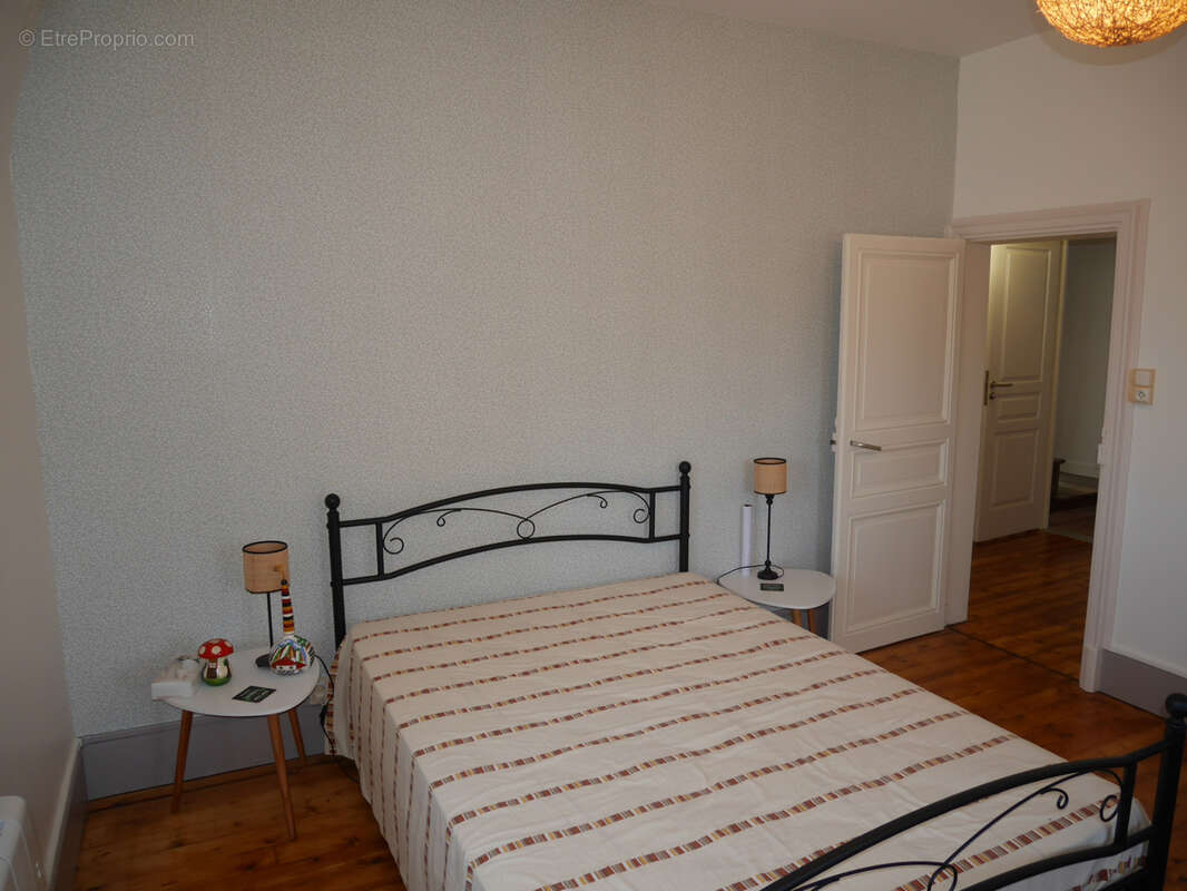 Maison à MONTREUILLON